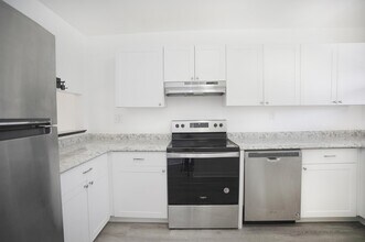 5361 Treetops Dr in Naples, FL - Building Photo - Building Photo