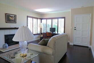 115 W Avenida Cordoba in San Clemente, CA - Building Photo - Building Photo