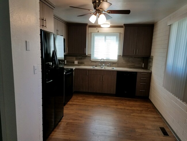 315 Oak St, Unit #4