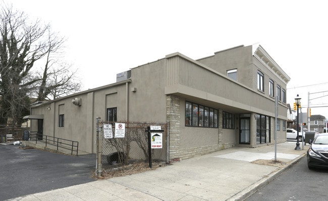 273 Shrewsbury Ave in Red Bank, NJ - Building Photo - Building Photo