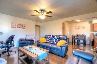 201 W Trinity St in Forney, TX - Building Photo - Building Photo