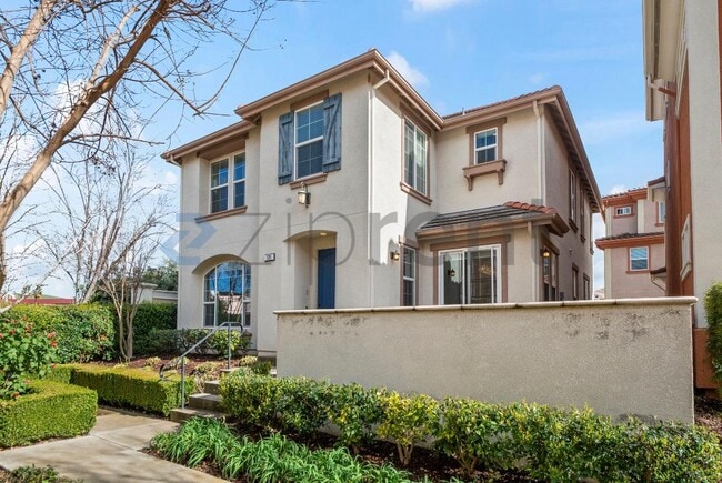 328 Selby Lane in Livermore, CA - Foto de edificio - Building Photo