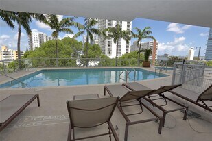 2200 NE 4th Ave, Unit 706 in Miami, FL - Building Photo
