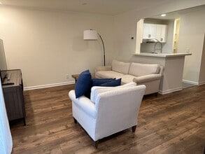 204 Larkspur Plaza Dr in Larkspur, CA - Building Photo - Building Photo