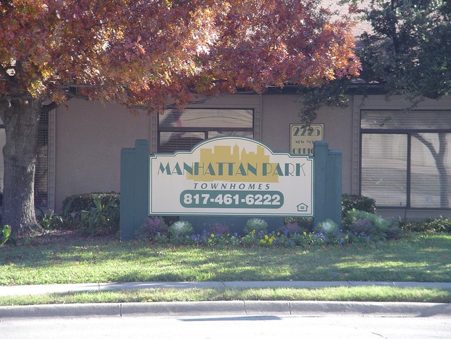 Manhattan Park Townhomes in Arlington, TX - Building Photo - Building Photo