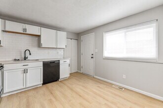 577 Barcher Rd in Columbus, OH - Building Photo - Building Photo