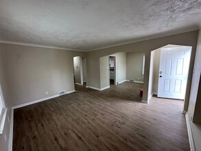 8539 Cloverlawn Ave in Detroit, MI - Foto de edificio - Building Photo