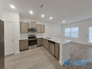 6125 Taramore Ln NW in Huntsville, AL - Building Photo - Building Photo