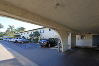 Eucalyptus Apartments in Encinitas, CA - Building Photo - Building Photo