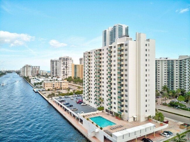 property at 3000 S Ocean Dr