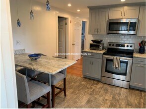 53 Gale St in Waltham, MA - Building Photo - Building Photo