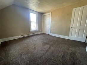 2672 Myrtle St in Erie, PA - Building Photo - Building Photo