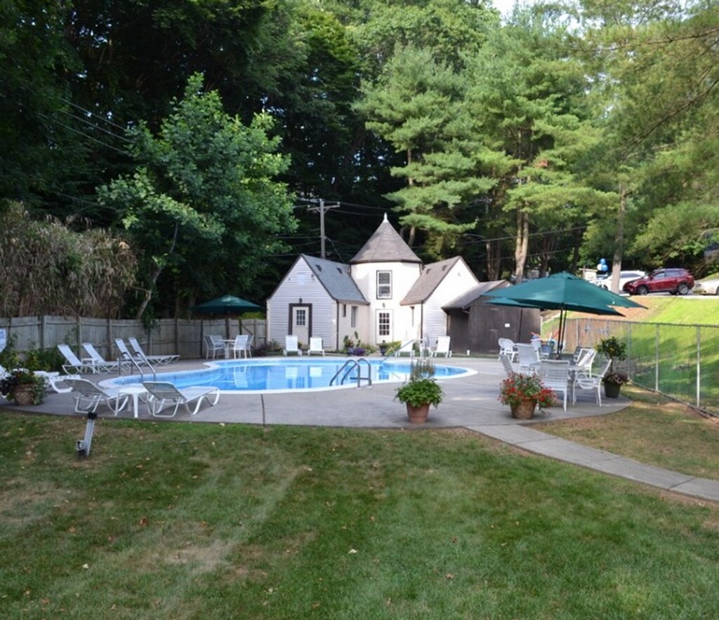 Media Station Apartments Media, PA Apartments