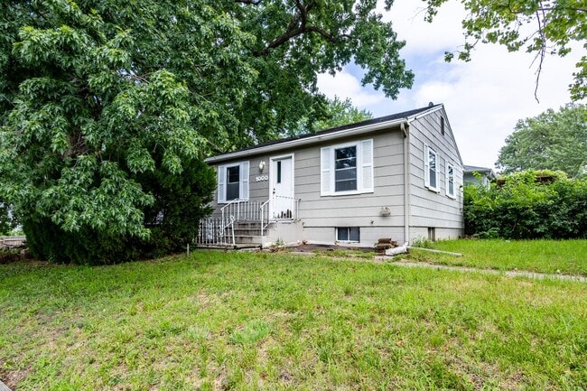1000 Benton St in Lincoln, NE - Building Photo - Building Photo