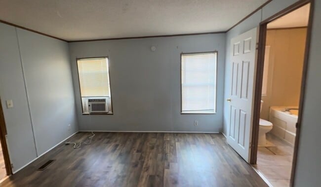 115 Mary Ave in Huntsville, TX - Building Photo - Building Photo