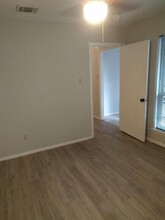 10818 Lynbrook Dr-Unit -A in Houston, TX - Building Photo - Building Photo