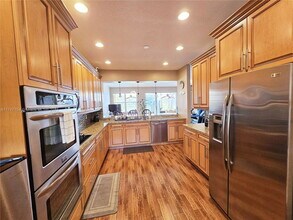 1872 SW 53rd Ave in Plantation, FL - Foto de edificio - Building Photo