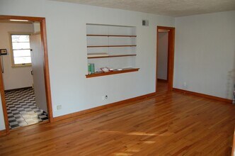 2410 Winthrop Rd in Lincoln, NE - Building Photo - Building Photo