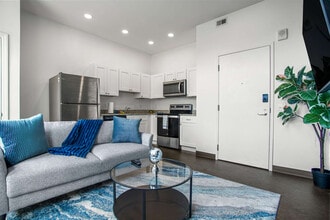 209 9th St-Unit -ID1073992P in Pittsburgh, PA - Building Photo - Building Photo