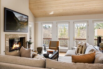42 Nighthawk Dr in Aspen, CO - Building Photo - Building Photo