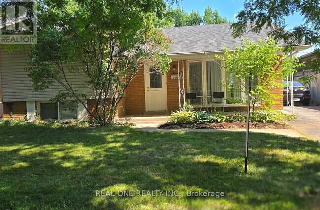 3486 Rexway Dr in Burlington, ON - Building Photo - Building Photo