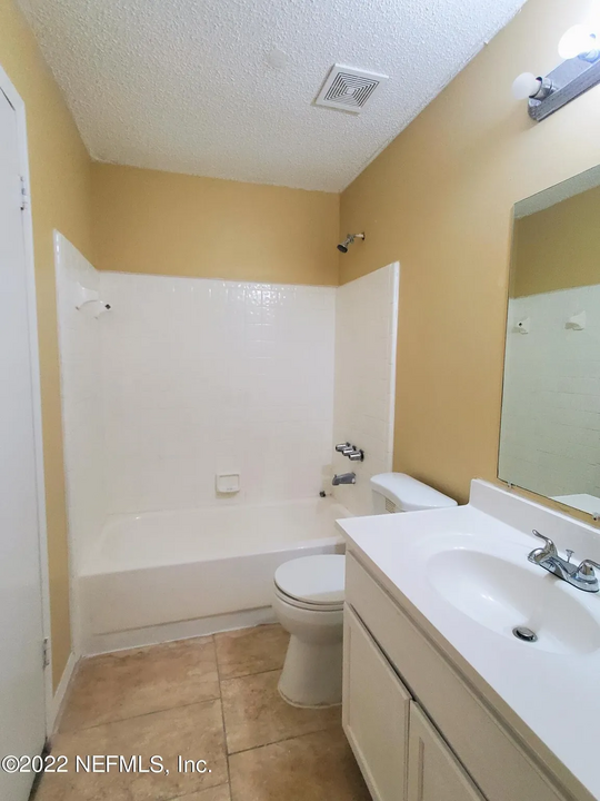 4418 Melissa Ct W in Jacksonville, FL - Building Photo