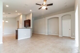 7320 Forest Mere Dr in Riverview, FL - Building Photo - Building Photo