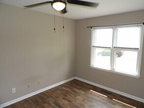 75 Ashwood Ct in Frankfort, KY - Building Photo - Building Photo