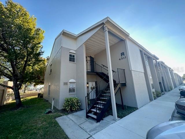 4511 S Oak Dr in Tampa, FL - Building Photo