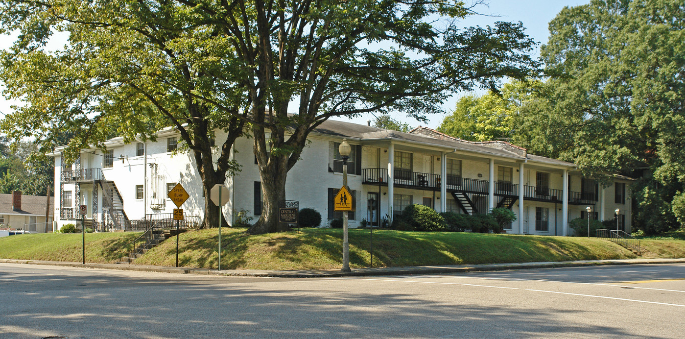 1977 Peabody Ave in Memphis, TN - Building Photo