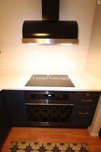 2393 SW Park Pl in Portland, OR - Building Photo - Building Photo