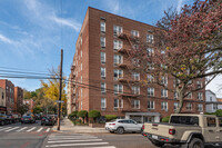 3976 57th St in Woodside, NY - Foto de edificio - Building Photo