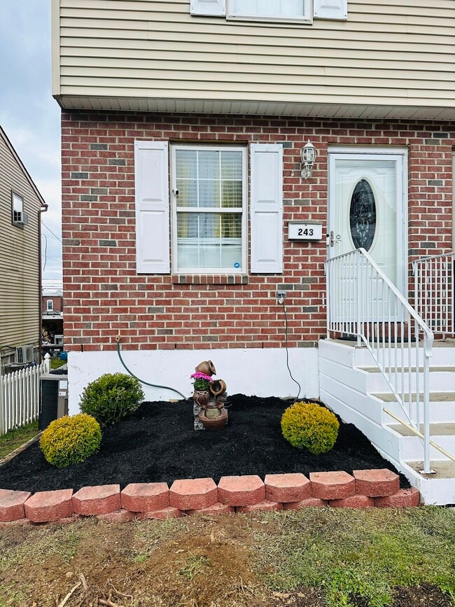 243 E Fairview St in Allentown, PA - Building Photo - Building Photo