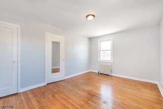 23 Carpenter Terrace N in Belleville, NJ - Building Photo - Building Photo