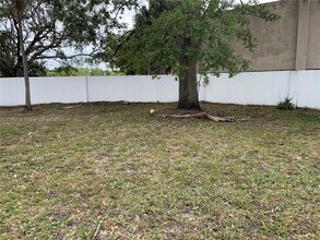 6992 SW 148th Ln in Davie, FL - Foto de edificio - Building Photo