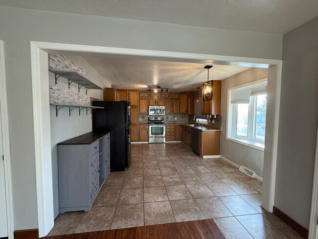 124 Riverview B in Great Falls, MT - Building Photo - Building Photo