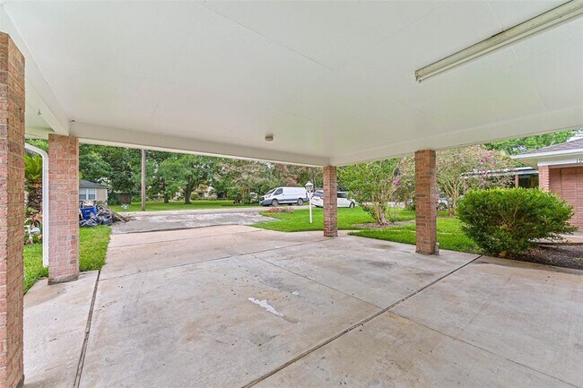 1921 Abilene St in League City, TX - Building Photo - Building Photo