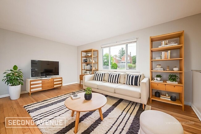 4274 Shields St in Pittsburgh, PA - Foto de edificio - Building Photo