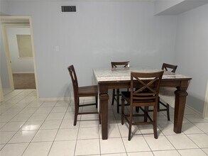 2642 Coopers Post Ln in Sugar Land, TX - Foto de edificio - Building Photo