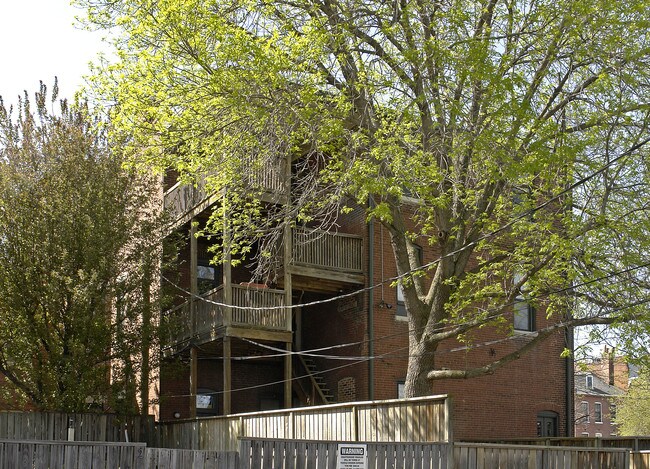 2200 Menard St in St. Louis, MO - Building Photo - Building Photo