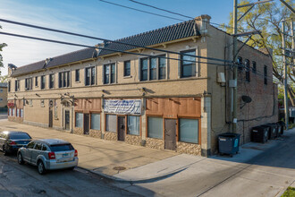 9200 S Cottage Grove Ave in Chicago, IL - Building Photo - Building Photo