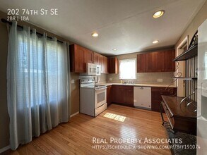 202 74th St SE in Everett, WA - Building Photo - Building Photo