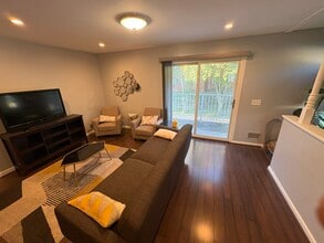 522 Eastbrooke Ln, Unit 522 in Rochester, NY - Foto de edificio - Building Photo