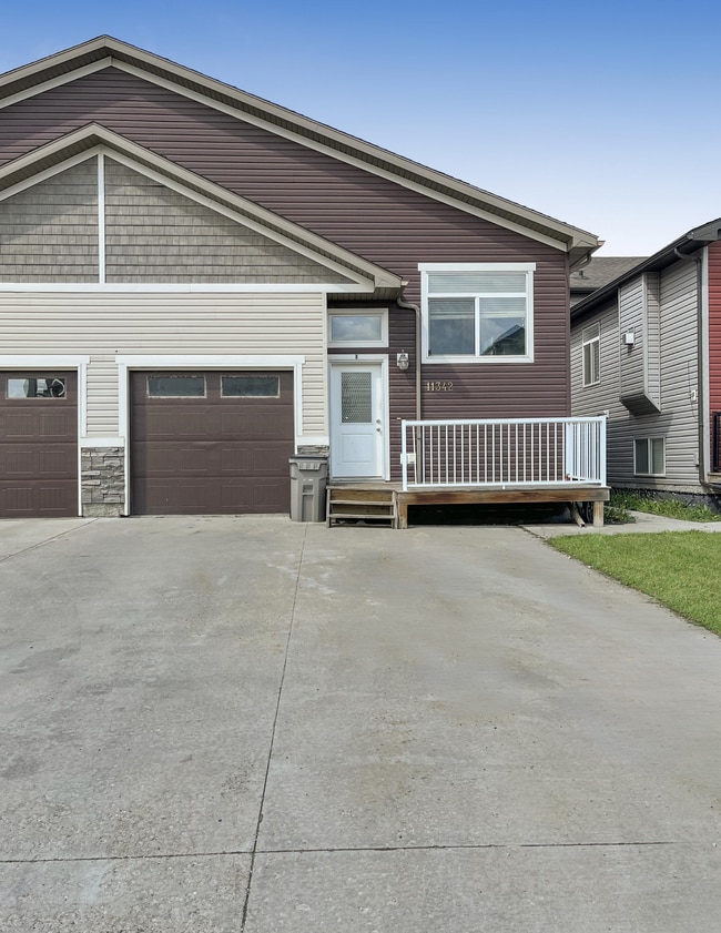 property at 11342-113105 105 Ave
