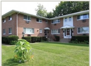 Stone Road Apartments in Greece, NY - Foto de edificio - Building Photo