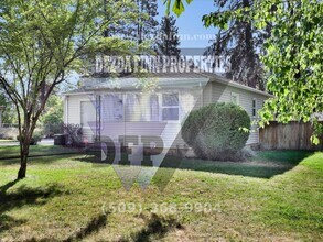 3035 W Monticello Pl in Spokane, WA - Foto de edificio - Building Photo