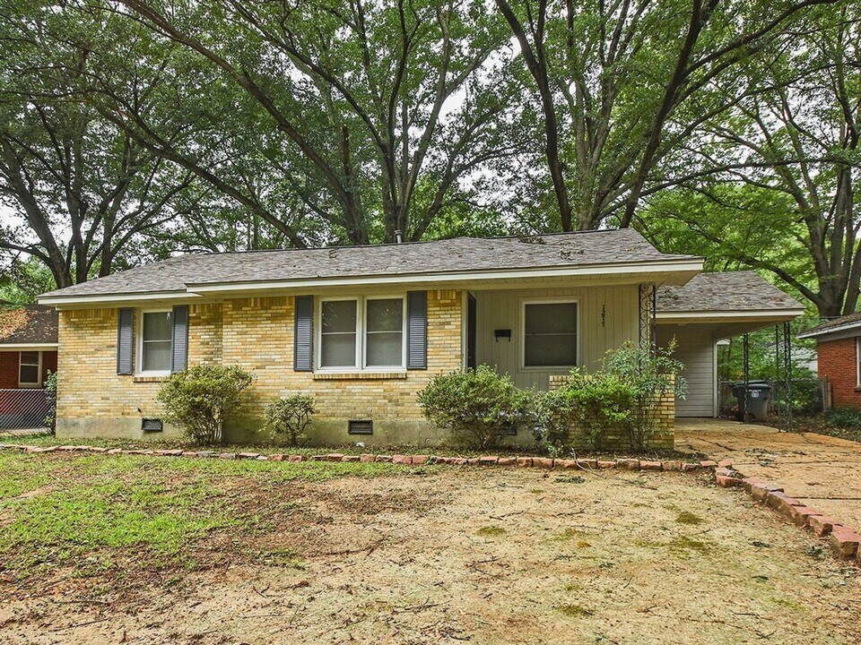 1277 Wedgewood St in Memphis, TN - Building Photo