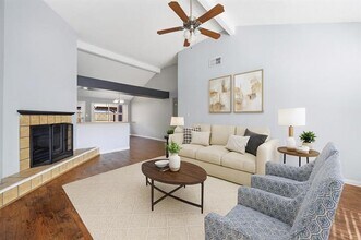 2425 Oakmont Dr in Bedford, TX - Building Photo - Building Photo