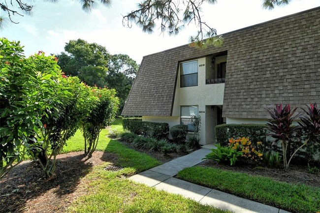 4616 Ringwood Meadow in Sarasota, FL - Building Photo - Building Photo