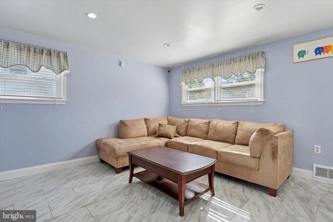 318 Ashbourne Rd in Claymont, DE - Building Photo - Building Photo